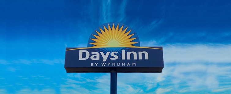 Days Inn by Wyndham Flex Face Banner Sign